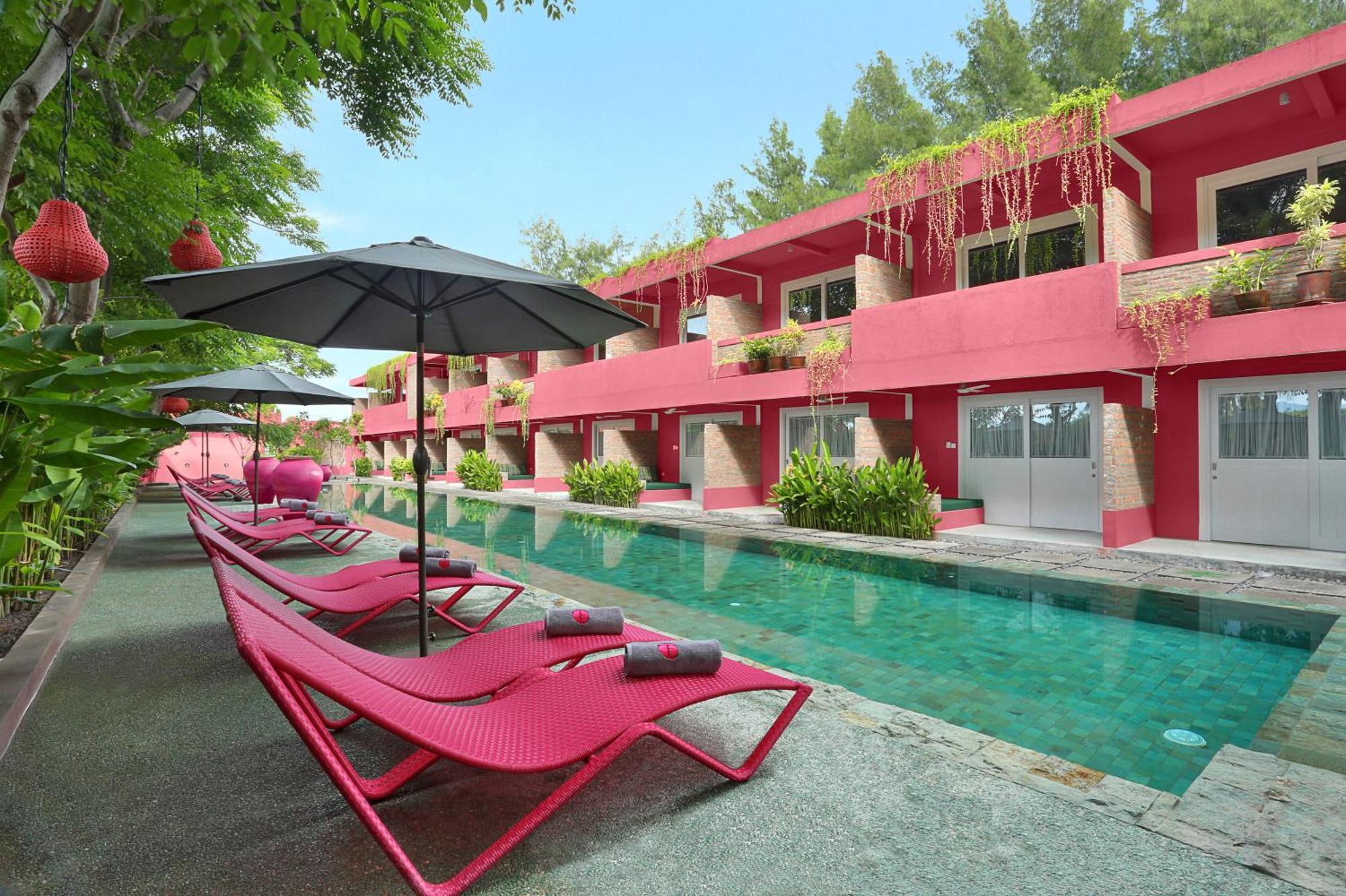 Pinkcoco Gili Trawangan - Constant Surprises - For Cool Adults Only Hotel Exterior photo